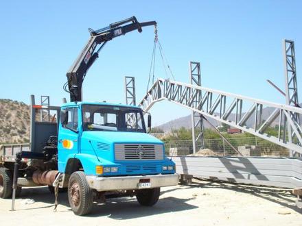 Alquiler de Camiones 350 con brazo hidráulico en PIURA LA ARENA, Piura, Perú